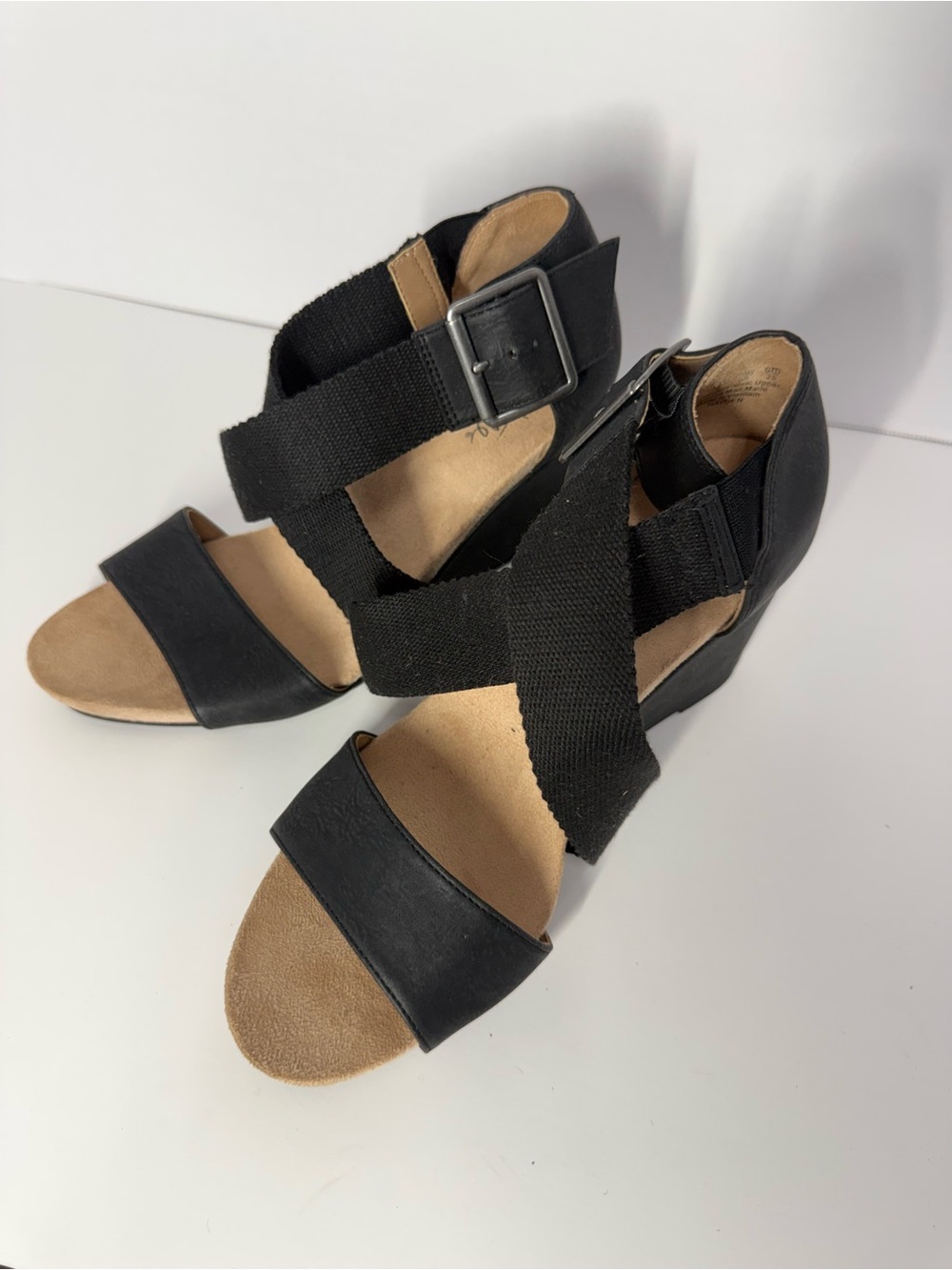 LifeStride Hayden Black Cross Strap Wedge Sandals Size 8
